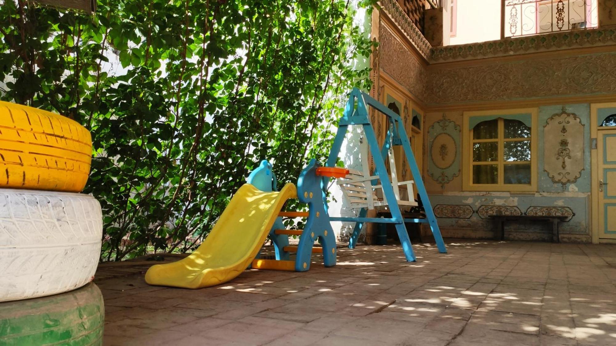 New Dap Hostel  Turpan Buitenkant foto